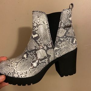 NWOT snakeskin booties